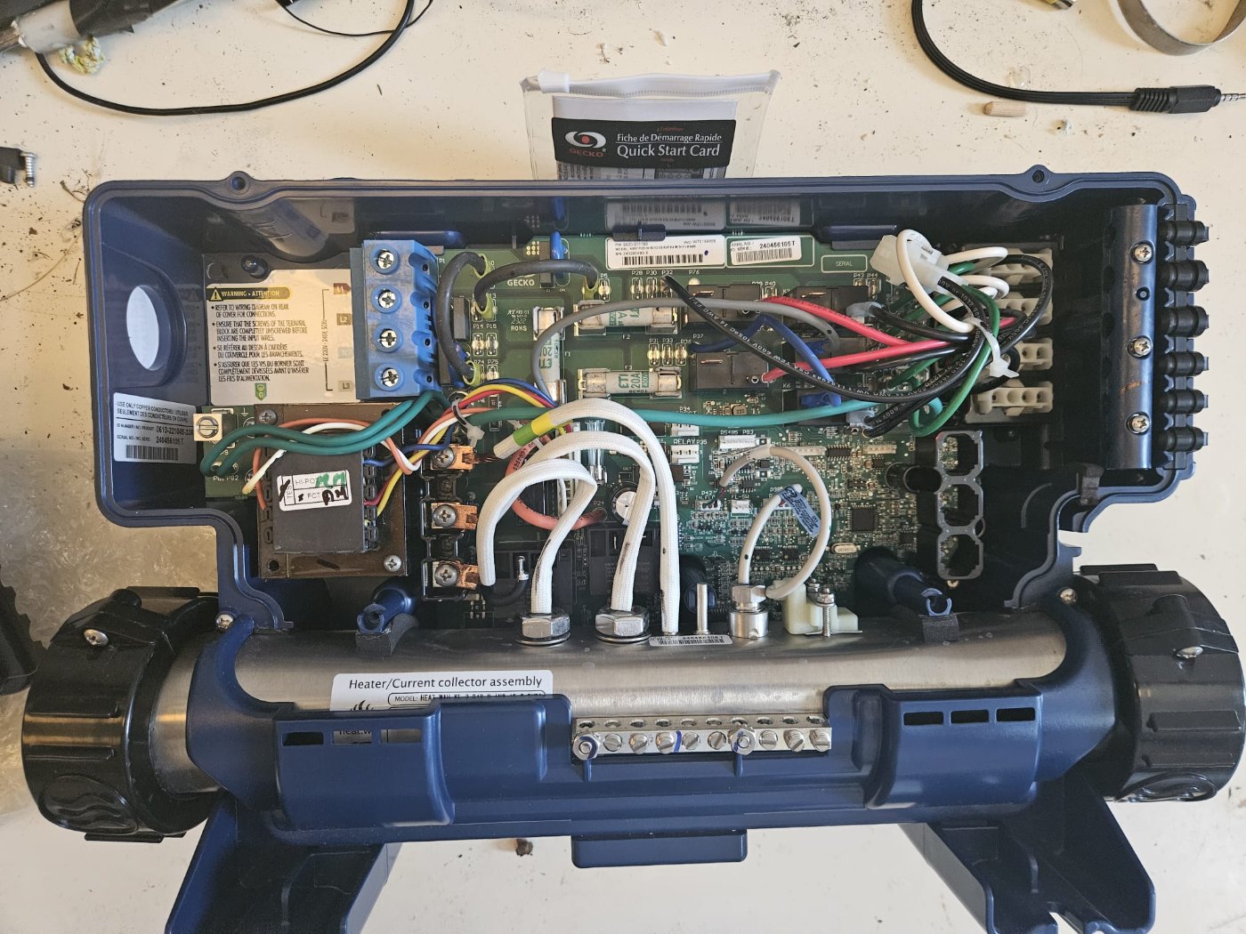 Replacement control pack with integrated heater from stock, opened on the bench before fitting