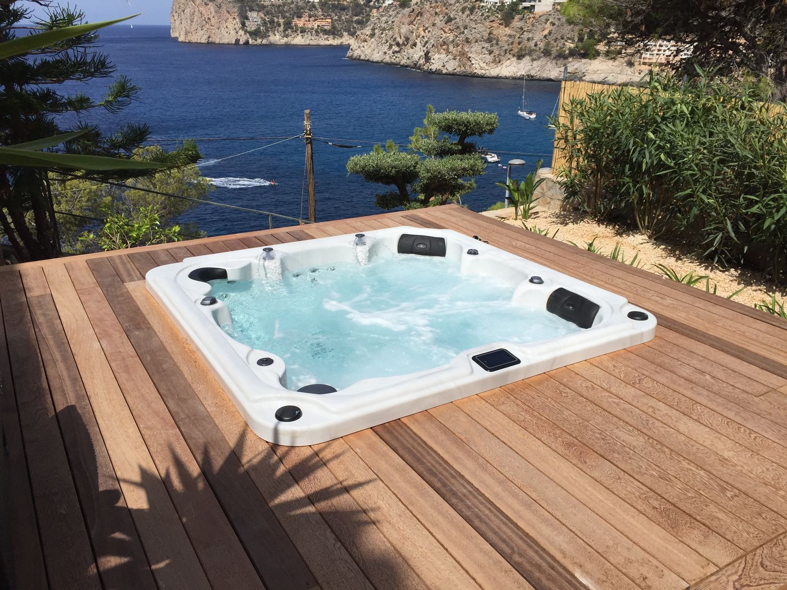 Hot tub lifestyle integration in Mallorca