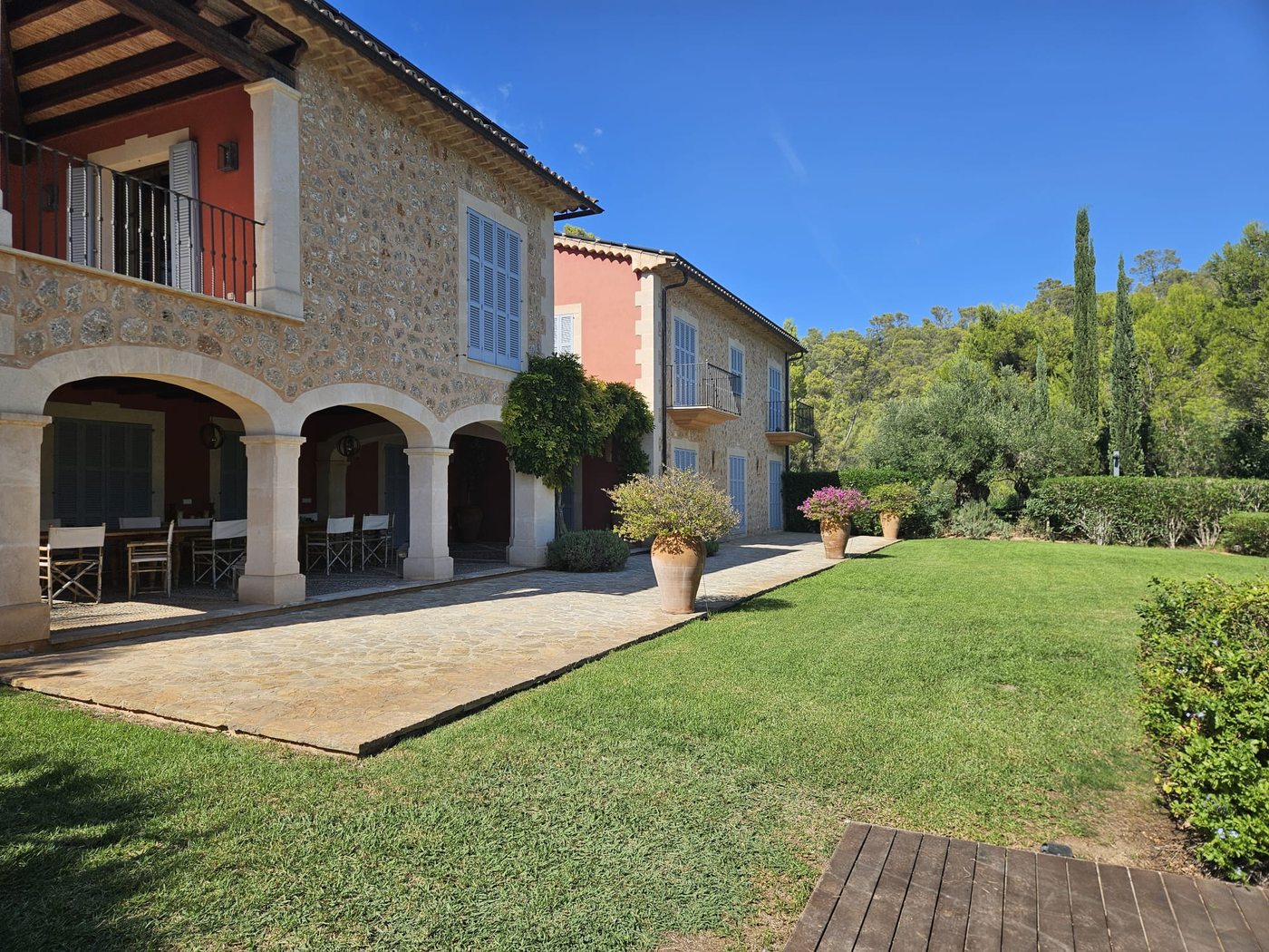 Classic Mallorcan finca beside the pool at Bunyola